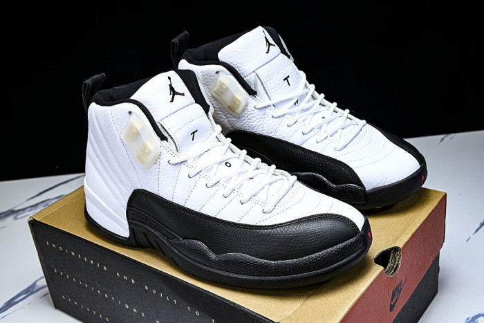 CT8013-006 AIR JORDAN 12 RETRO WHITE/BLACK