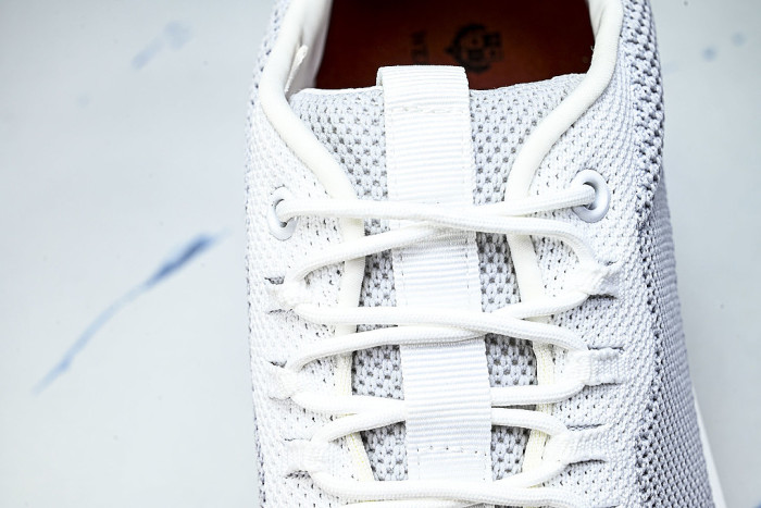 BREATHABLE COWHIDE KNITTED SPORTS SHOES WHITE/GREY