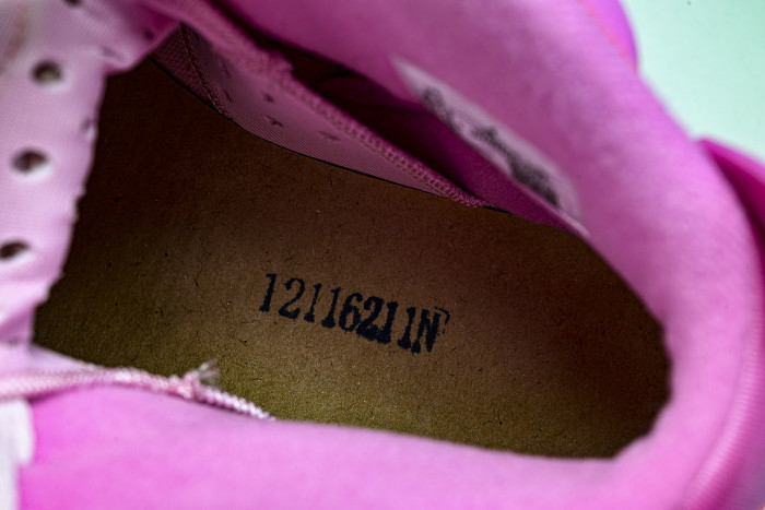 IQ5706-600 JORDAN 6 RETRO PLAYFUL PINK/INFRARED 23/SHY PINK/ARCTIC PINK