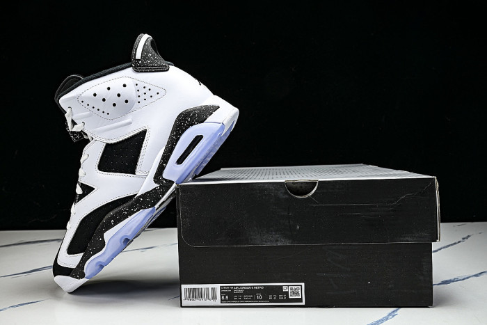 CT8529-108 AIR JORDAN AJ6 BLACK/WHITE
