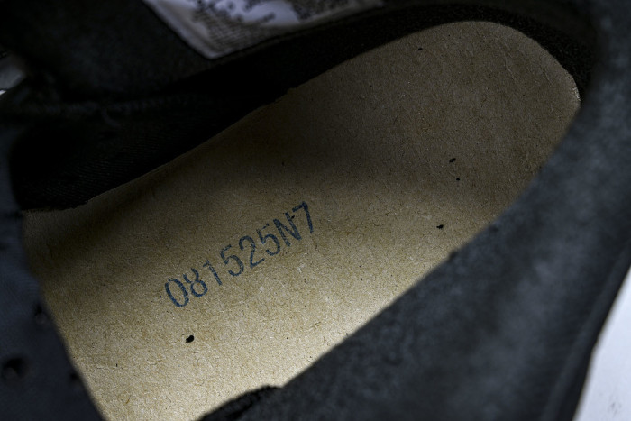 IR2266-010 JORDAN 6 RETRO BLACK/MULTI-COLOR/MULTI-COLOR