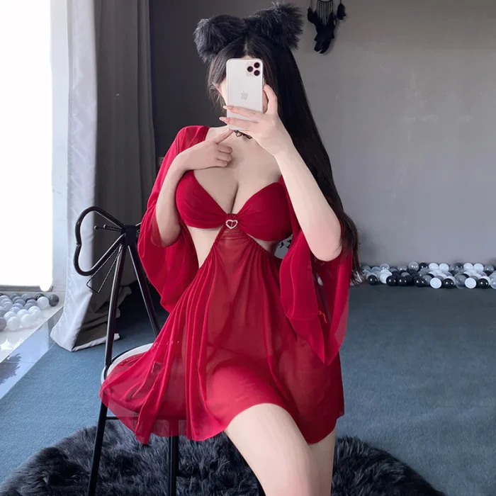Low neck nightdress