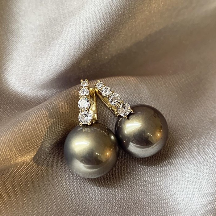 Ma Grey Pearl Earrings for Women