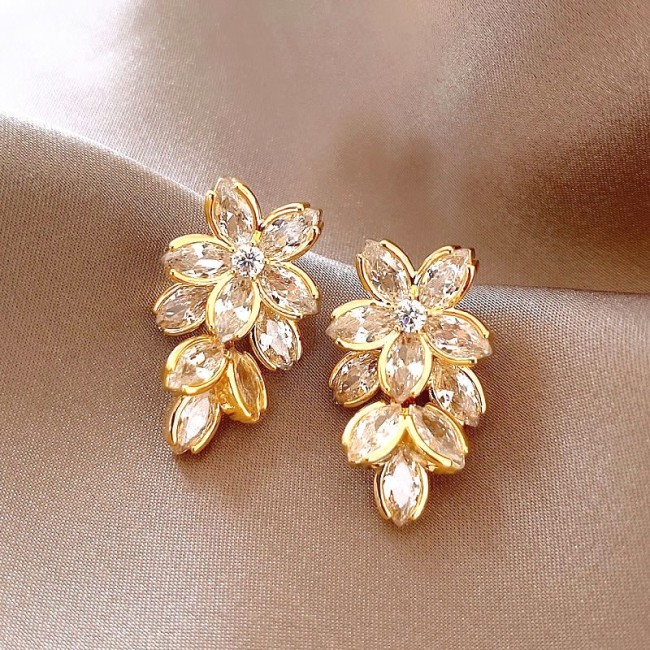 Five petal zircon flower earrings for women