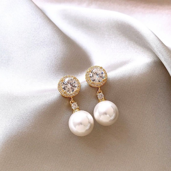 Golden round zircon pearl earrings for women