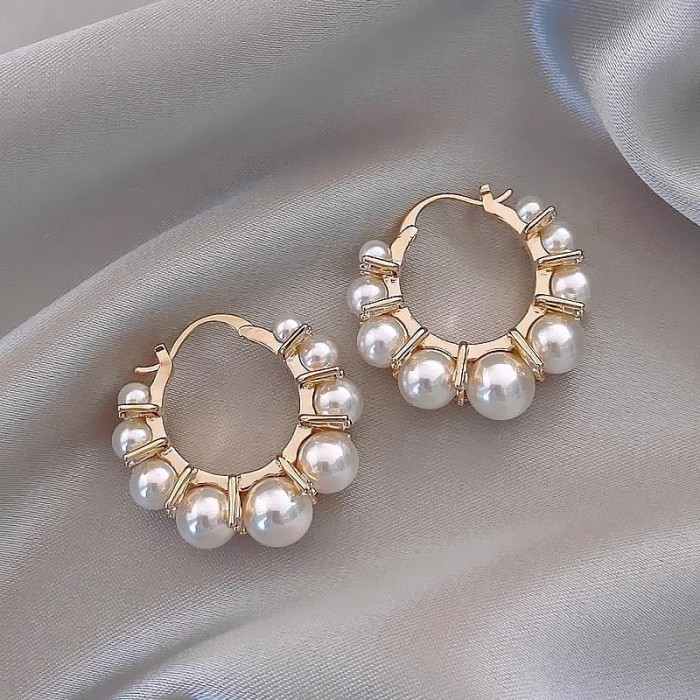 Pearl earrings for women with high-end sensitivity and anti allergic earrings