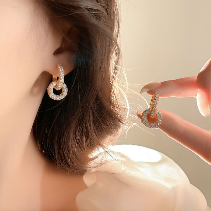 Sparkling Diamond Circle Earrings for Women's Exquisite Feeling