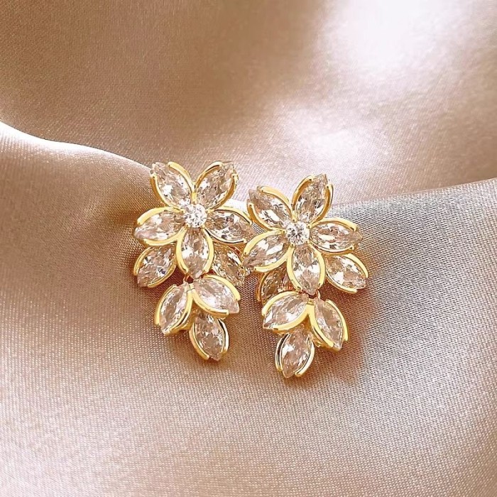 Five petal zircon flower earrings for women
