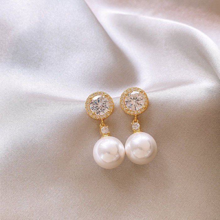Golden round zircon pearl earrings for women