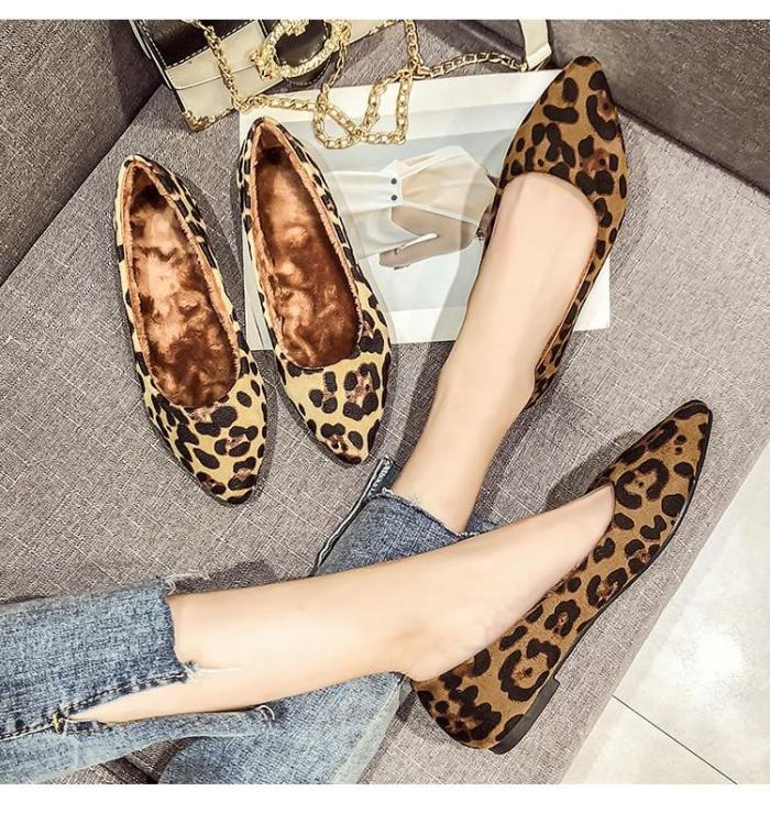 Silentsea Spring Shoes Women Larger Sizes 34-43 Flats Loafers Shoes Pointed Toe Shallow Mouth Slip-on Ladies Loafer Leopard