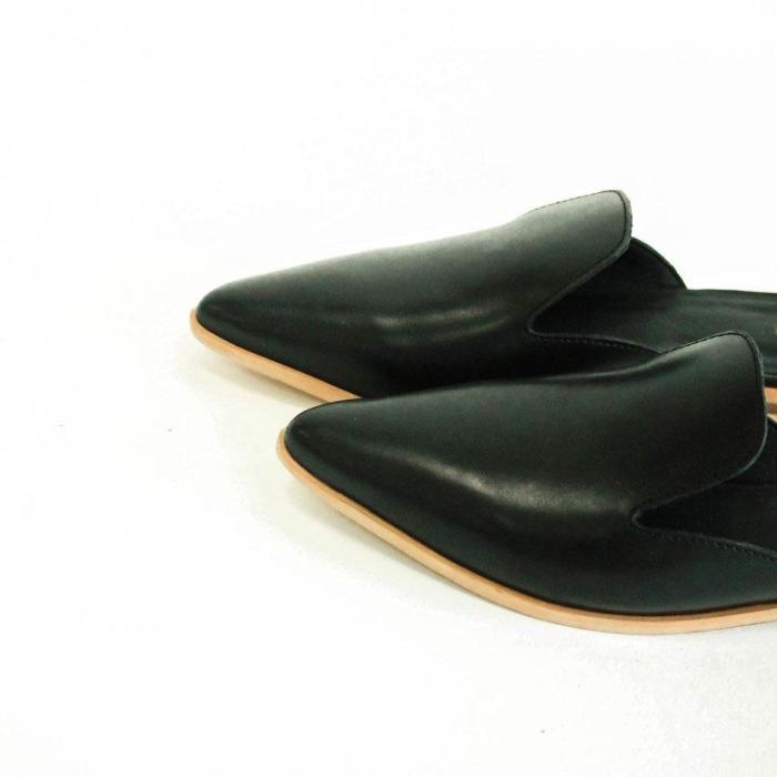 Fashion Retro Casual Pointed Slippers