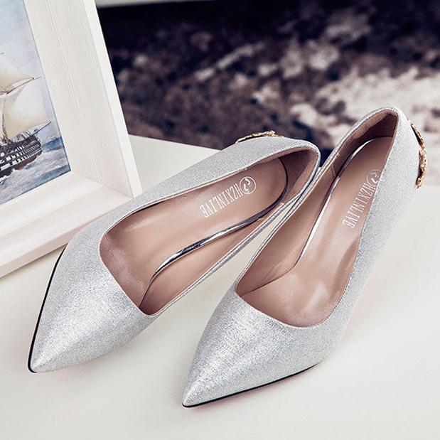 Carved Pointed Toe Heel Wedding Shoes
