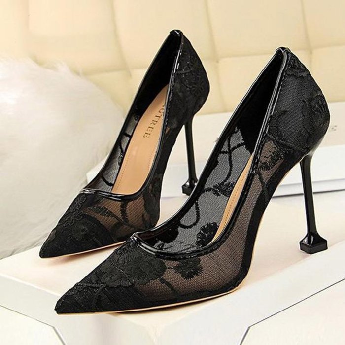 Sexy Lace Embroidery   Hollow Pointed Slim Heel Shoes