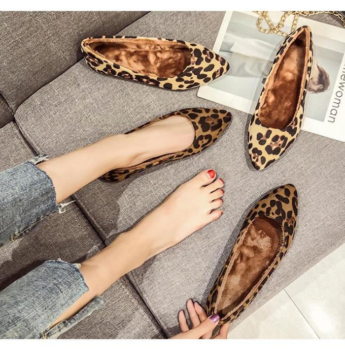 Silentsea Spring Shoes Women Larger Sizes 34-43 Flats Loafers Shoes Pointed Toe Shallow Mouth Slip-on Ladies Loafer Leopard