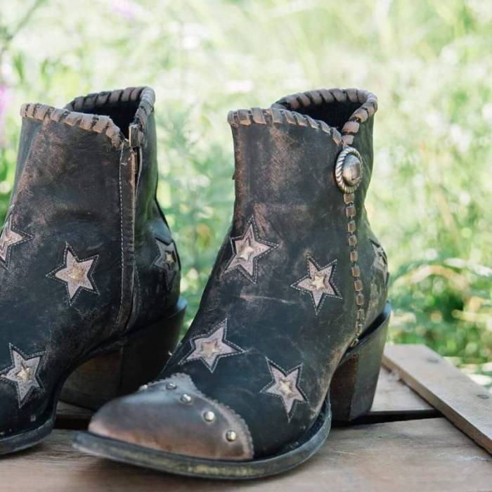 Women Vintage Star Western Ankle Boot