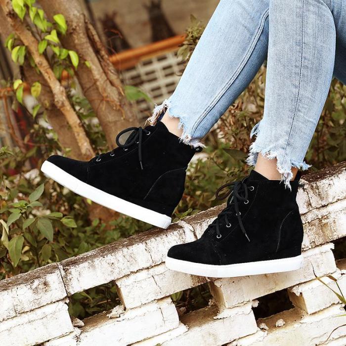 Women's Athletic Block Heel Lace-Up All Season Boots