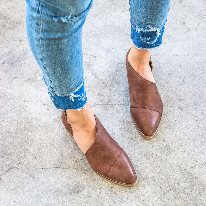 fashion retro pointed shallow flat sole shoes