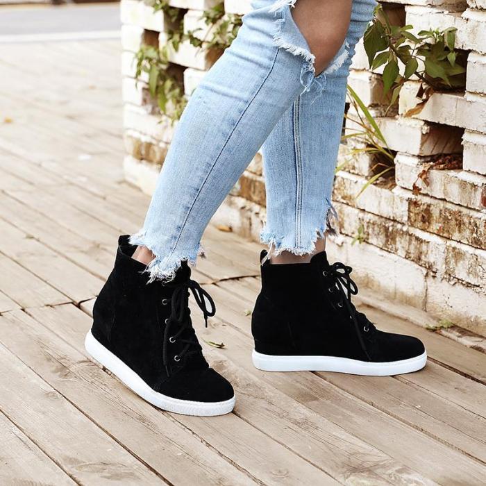 Women's Athletic Block Heel Lace-Up All Season Boots
