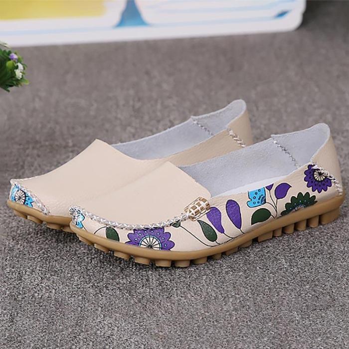 Boat shoes woman 2020 new fashion genuine leather shoes casual loafers slip-on round toe solid women flats shoes plus size 35-44