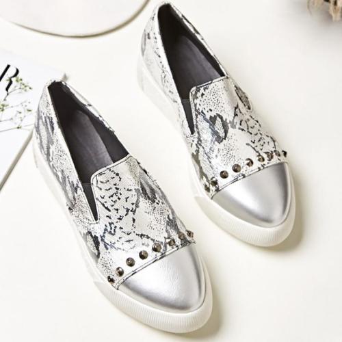 Women's Footwear Spring/Autumn Plus Size 43 Rivet Loafers Woman PU Working Shoes For Girl Pointed Toe Flat Sneakers Female