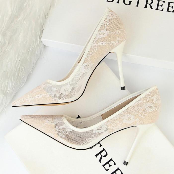 2019 New Elegant Lace Women Pumps High Heels Transparent Flower Lace Wedding Shoes Women Pointed Toe Sexy Party Shoes G0068