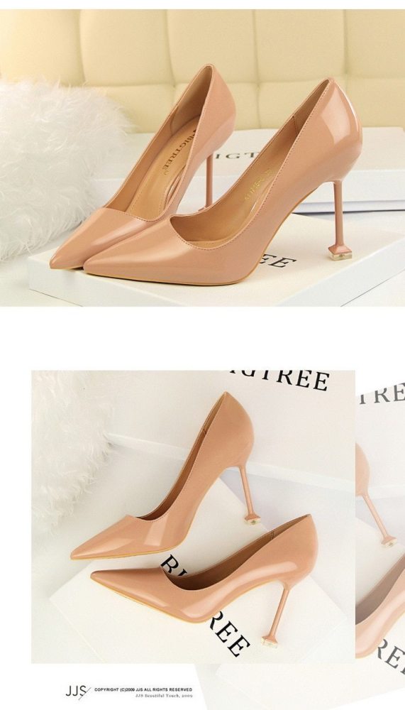 2019 Patent Leather Pointed Toe Women High Heels Sexy Pumps Party Wedding Shoes Fashion Black Color Thin Heels Woman G0102
