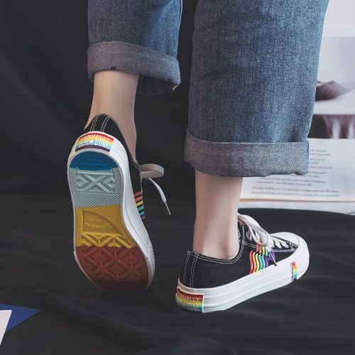Rainbow Canvas Shoes 2021 Spring Summer Trending Style Colorful Outsole Girls Fashion Sneakers Street Hip Pop Low Top 35-40