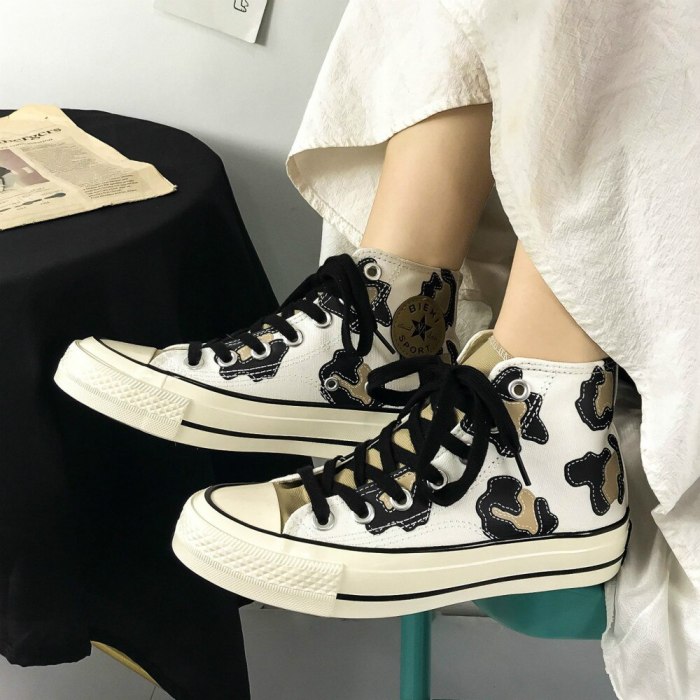 Pearl Milk Tea High-top Girl Canvas Shoes Women's Cute Printed Graffiti Chic Shoes 2021 Autumn New Good Quality 35-40 Sneakers