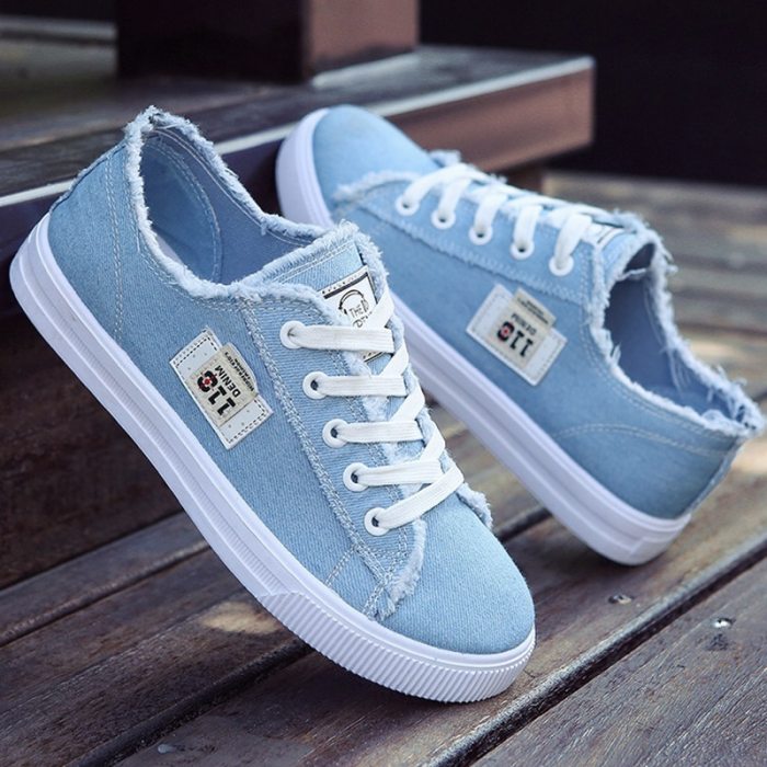 Large size Sneakers women Casual shoes Canvas Shoes Ladies Lace Up Sneakers Trainers Non-slip Tenis feminino 2020