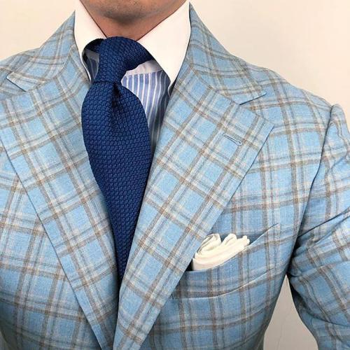 Fashionable solid color men's neckties