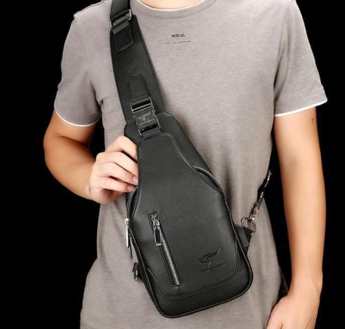 Outdoor sports and leisure men's Messenger bag