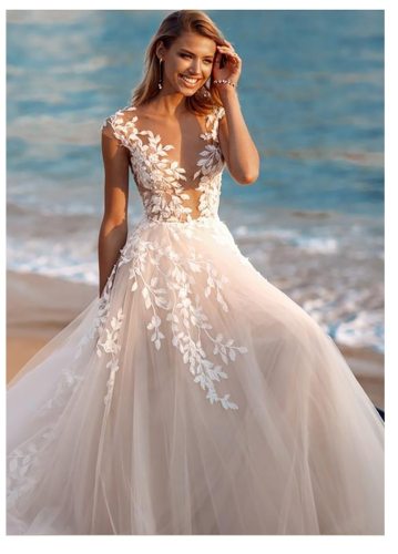 Lorie Boho Wedding Dress 2019 Lace Appliques Beach Bride Dresses Illusion Back Puff Tulle Wedding Gowns Backless Floor Length