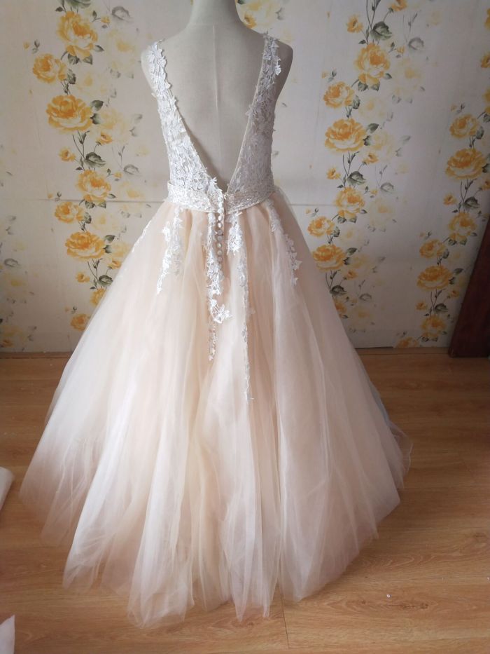 ZJ9149 2019 White Ivory Wedding Dress Custom-made Plus Size Bridal Tulle Mariage Deep V neck Open Back
