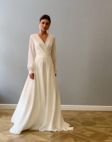 Elegant Bohemian Long Sleeve Wedding Dress A Line Chiffon Modest Simple Sexy Deep V Neck High Slit Women Plus Size Bridal Gowns