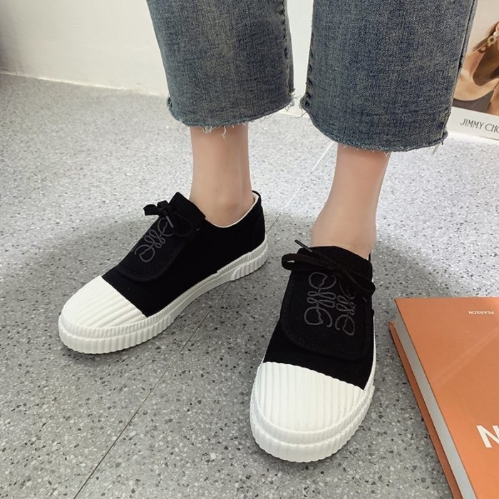 2021 New Spring Women Biscuit Shoes Net Red Embroidered Thick Sole Canvas Shoes Wild Casual Flat Bottom Shell Toe Board Shoes