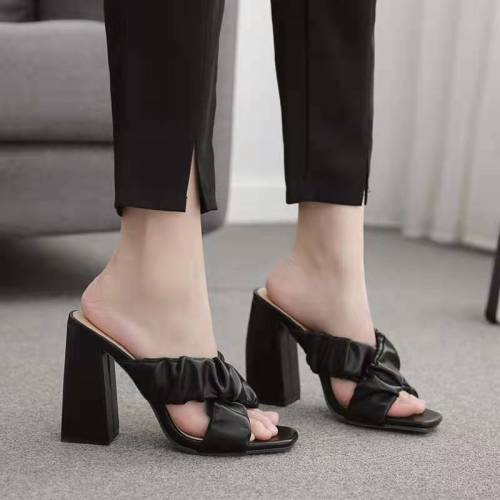 Summer new thick high heel T-shaped square head fashion female slippers