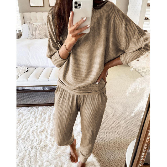 The new women's loose solid color long-sleeved casual suit
