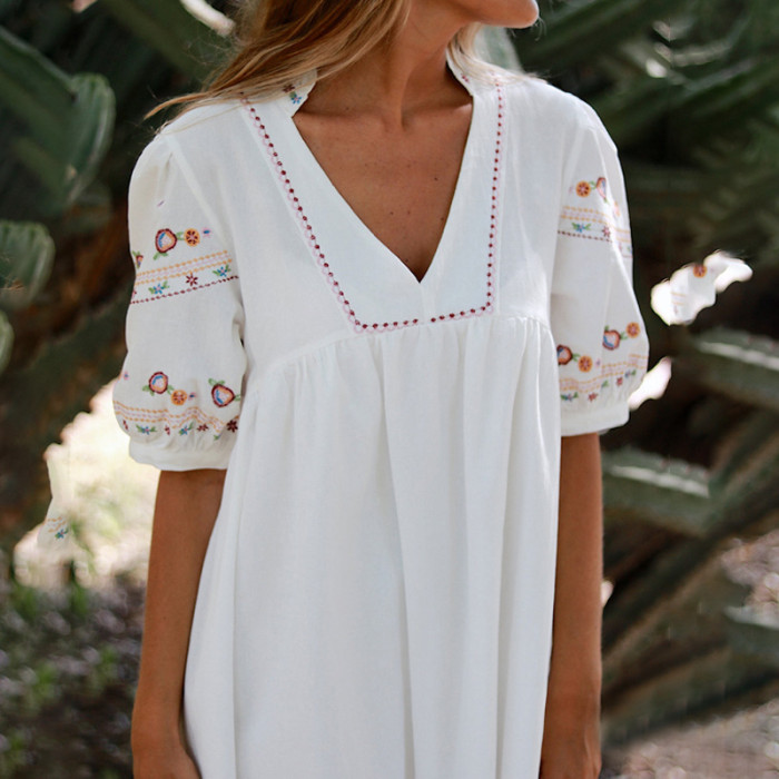 Summer new V-neck half-sleeve white short dress dress