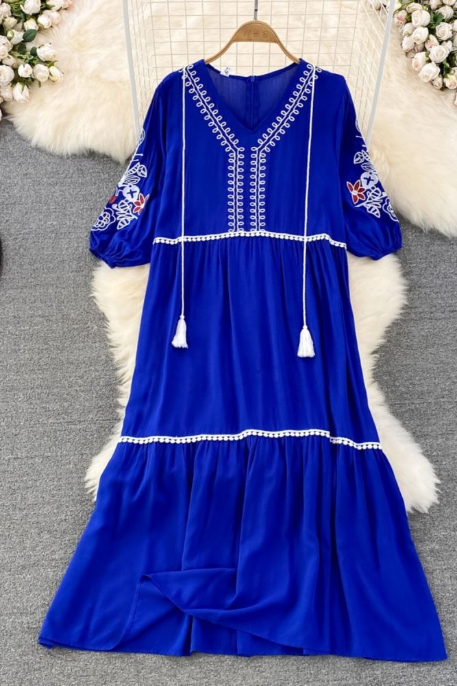 Retro Ethnic Wind V-neck Embroidered Dress Summer 2022 New Loose Temperament Bubble Sleeve Large Hem A-line Dress Maxi Dress