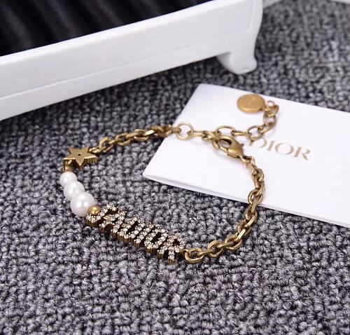 DIOR BRACELET  WITH GIFT BOX 102162