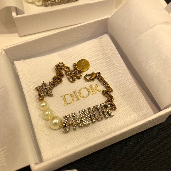 Dior bracelet box clearance