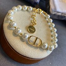 DIOR Pearl BRACELET  WITH GIFT BOX