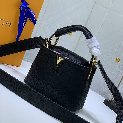 Louis Vuitton Capucines M48870 Mini Hobo Bag LV Women's bag