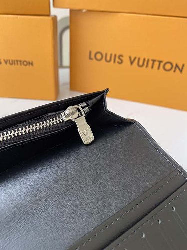 M80042 Louis Vuitton LV Wallets