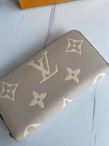 M69794 Louis Vuitton LV Wallets