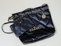 𝟯𝟮𝟲𝟬  CHANEL  Handbag 1 color 1316811001014