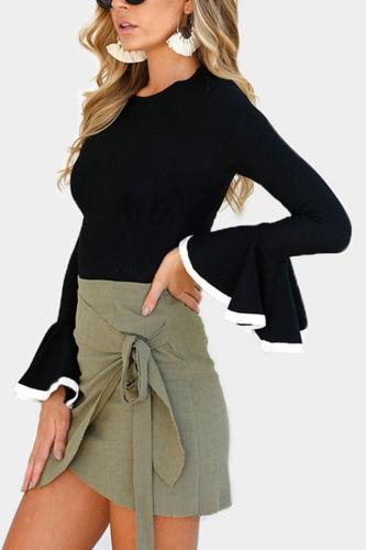 Round Neck  Contrast Trim  Plain  Bell Sleeve Sweaters