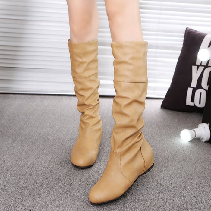 Woman Plain Wrinkled High Boots