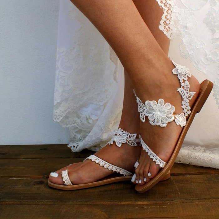 Elegant Solid color flat heel fashion style flower sandals