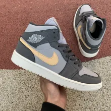 Authentic Jordan 1 Mid Shoes075